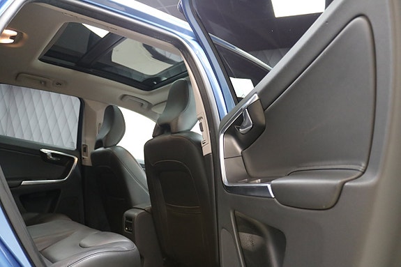Volvo XC60 8 of 27