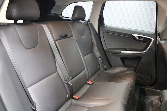 Volvo XC60 9 of 27