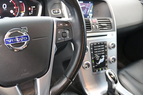 Volvo XC60 16 of 27