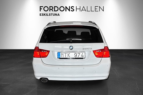 BMW 320d 8 of 25