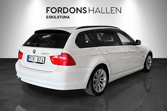 BMW 320d 10 of 25