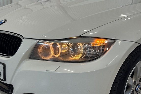BMW 320d 3 of 5