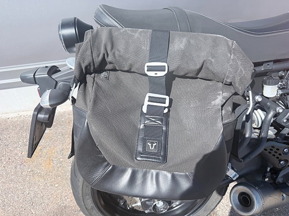 Yamaha XSR700 2 of 9