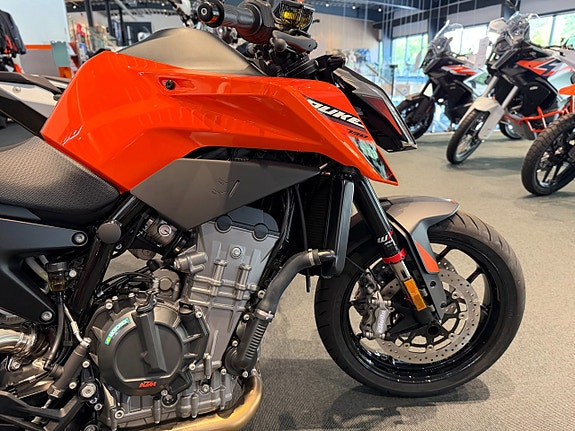 KTM 790 DUKE L 2 of 5
