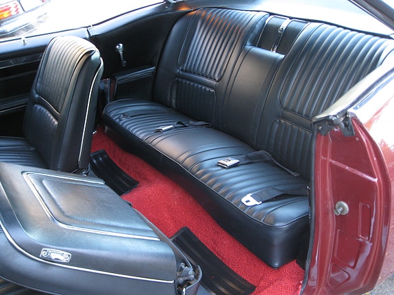 Buick Riviera 6 of 10