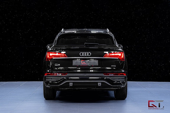 Audi Q5 6 of 17