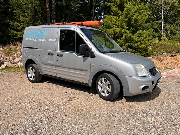Ford Transit Connect 5 of 5