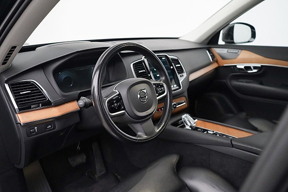 Volvo XC90 5 of 5