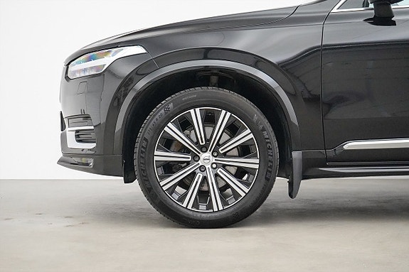 Volvo XC90 2 of 5