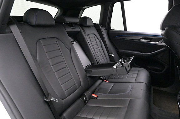 BMW X3 21 of 27