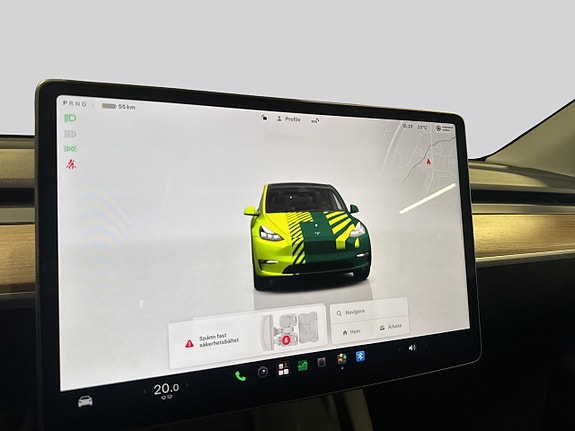 Tesla Model Y 11 of 19