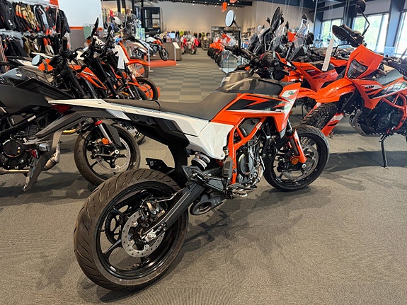 KTM 125 SMC R 0% ränta 38mån 3 of 5