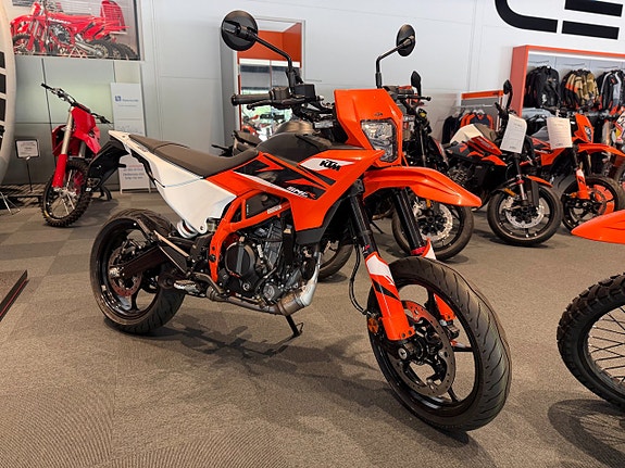 KTM 125 SMC R 0% ränta 38mån 2 of 5