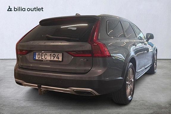 Volvo V90 Cross Country 4 of 5