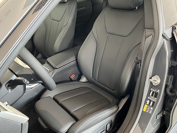 BMW i4 6 of 16