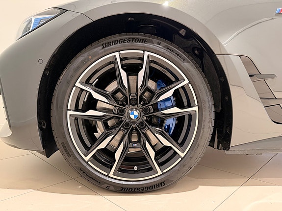 BMW i4 13 of 13