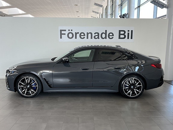 BMW i4 3 of 5