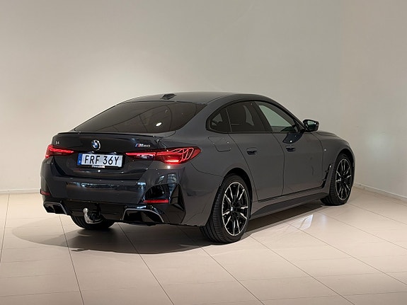 BMW i4 11 of 13