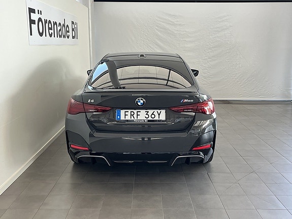 BMW i4 14 of 16