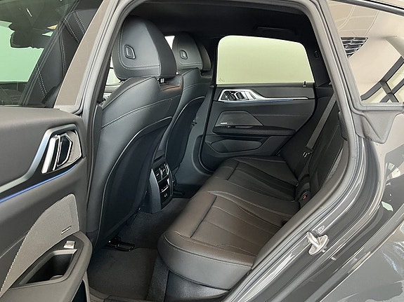 BMW i4 12 of 16