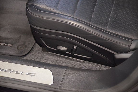 Porsche Panamera 4 20 of 20
