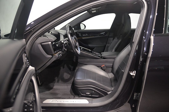 Porsche Panamera 4 10 of 20