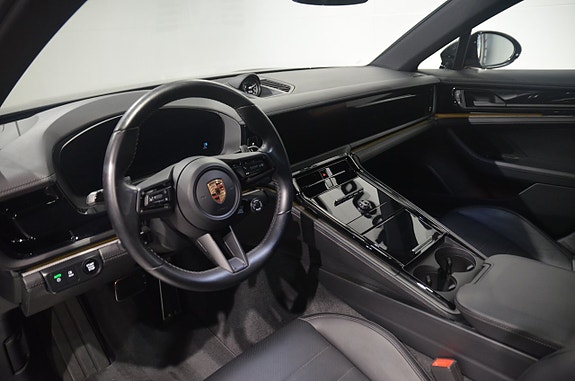 Porsche Panamera 4 12 of 20