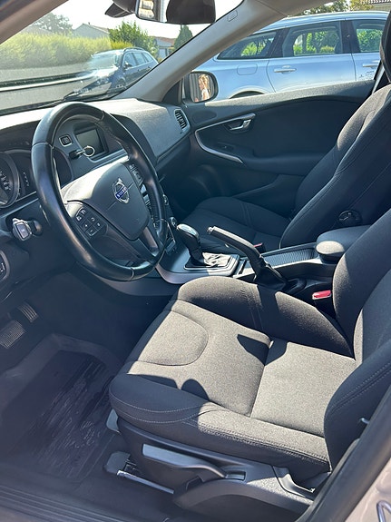 Volvo V40 5 of 5