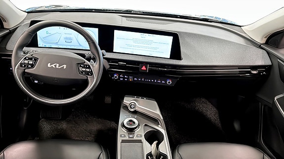 Kia EV6 4 of 5