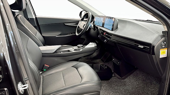 Kia EV6 3 of 5