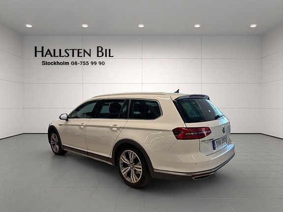 Volkswagen Passat Alltrack 6 of 26