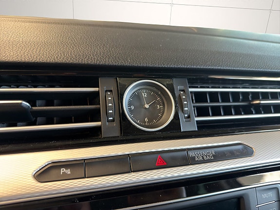 Volkswagen Passat Alltrack 24 of 26