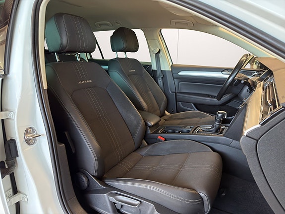 Volkswagen Passat Alltrack 14 of 26