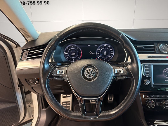 Volkswagen Passat Alltrack 10 of 26