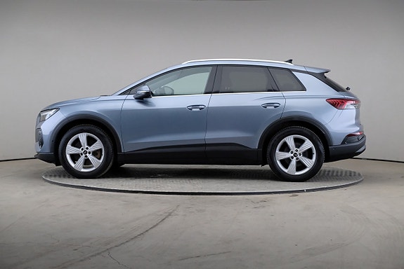 Audi Q4 e-tron 4 of 5