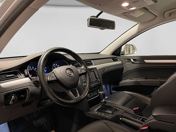 Skoda Superb 4 of 5