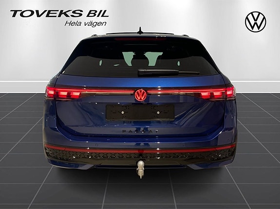 Volkswagen Passat 2 of 5