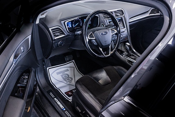 Ford Mondeo 14 of 25