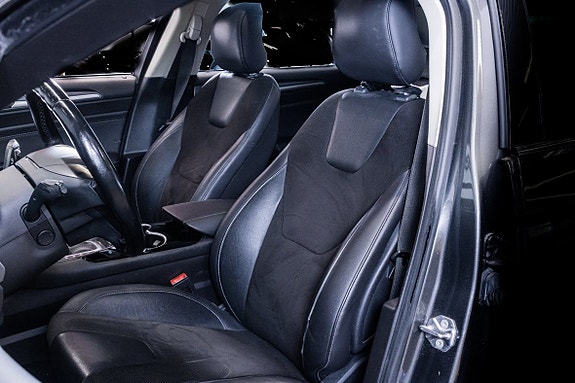 Ford Mondeo 16 of 25