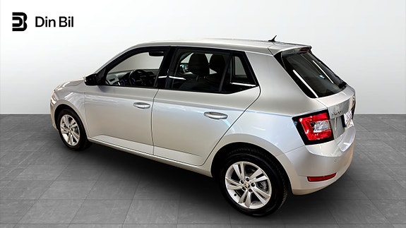 Skoda Fabia 3 of 5