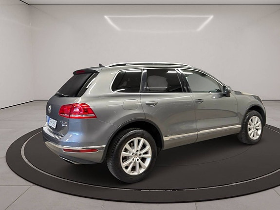 Volkswagen Touareg 9 of 26