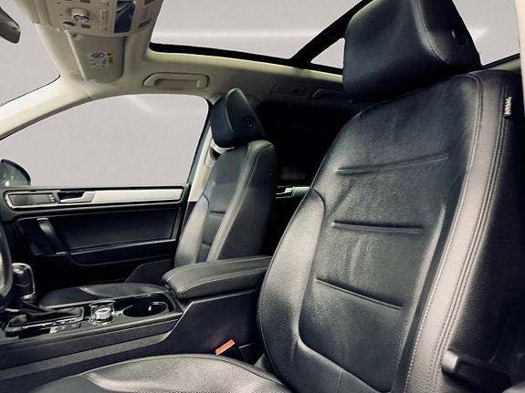 Volkswagen Touareg 13 of 26