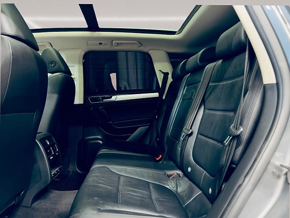 Volkswagen Touareg 14 of 26