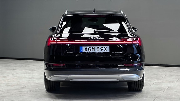 Audi e-tron 20 of 21