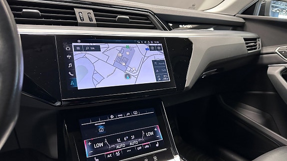 Audi e-tron 13 of 21