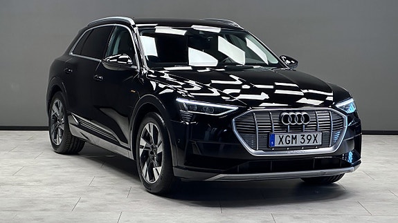 Audi e-tron 16 of 21