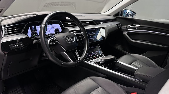 Audi e-tron 7 of 21