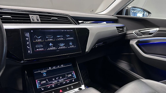 Audi e-tron 12 of 21
