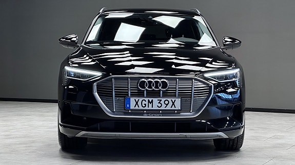 Audi e-tron 21 of 21