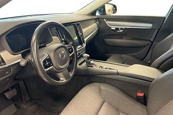 Volvo S90 10 of 26